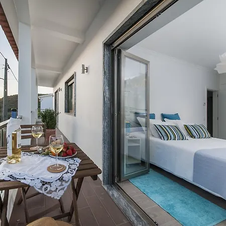 Beachouse - Surf, Alojamento de Acomodação e Pequeno-almoço Ericeira