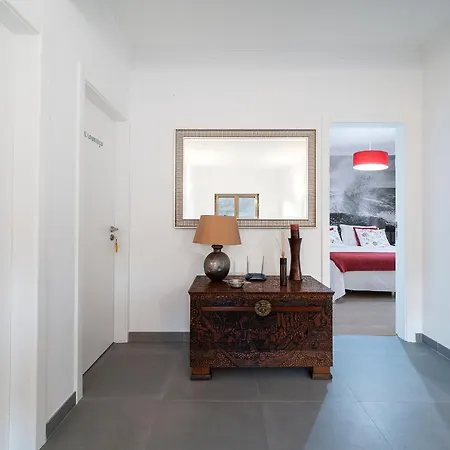 Beachouse - Surf, Bed & Breakfast