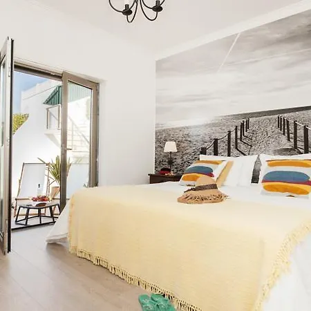 Beachouse - Surf, Bed & Breakfast 4*