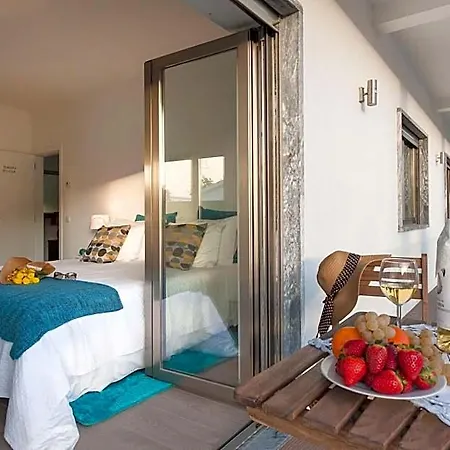 Beachouse - Surf, לינה וארוחת בוקר 4*