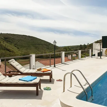 Beachouse - Surf, Alojamento de Acomodação e Pequeno-almoço