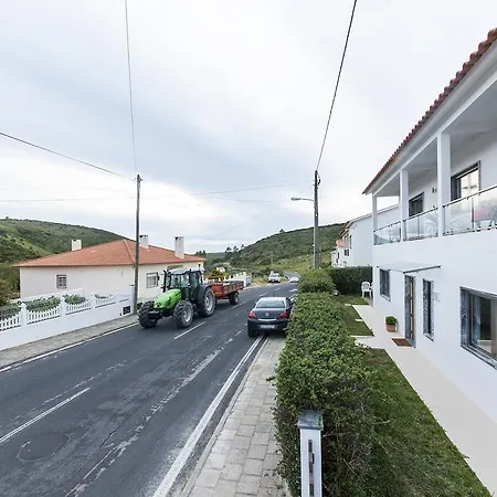 Bed & Breakfast Beachouse - Surf, Ericeira