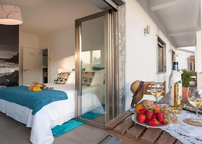 Beachouse - Surf, Bed and Breakfast