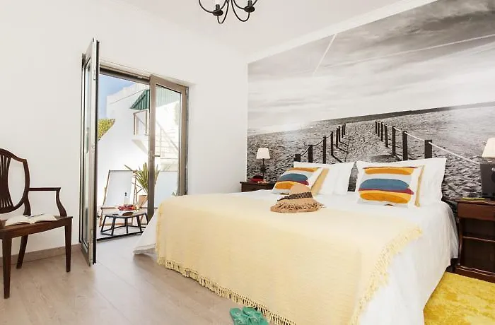 Beachouse - Surf, Bed and Breakfast 4*