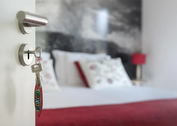 Beachouse - Surf, Bed and Breakfast Ericeira