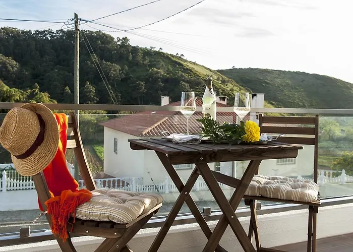 Beachouse - Surf, Bed and Breakfast Ericeira