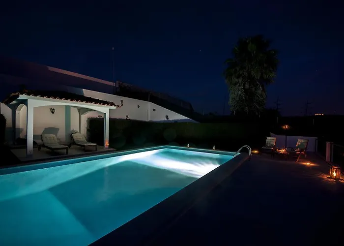 Beachouse - Surf, Bed and Breakfast 4*